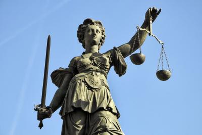 Rechtsschutzversicherung bei Scheidung: Justizia